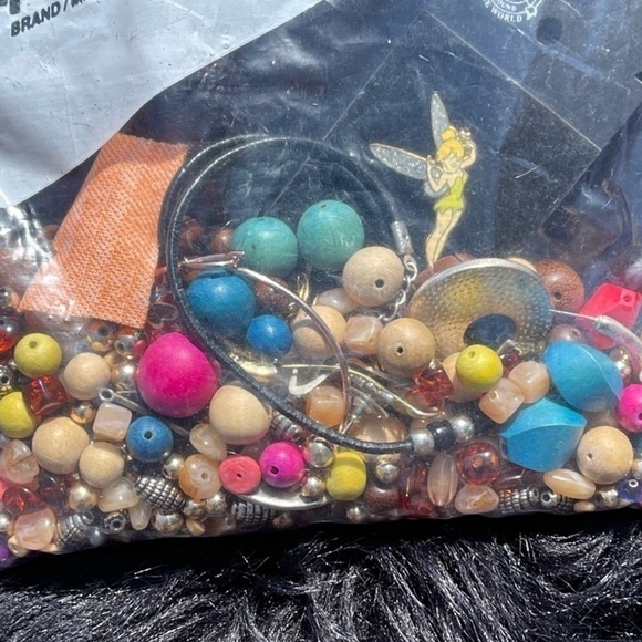 Vintage Lot Of Crafting Beads Wood Plastic For Repurposing - Picture 4 of 7
